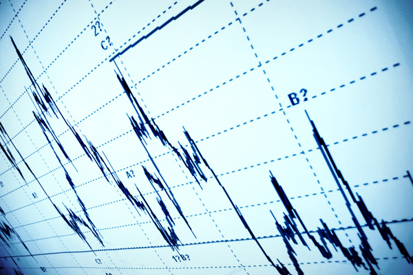 上海凯鑫业绩连降股价回调68% 多名机构股东计划减持11.8%